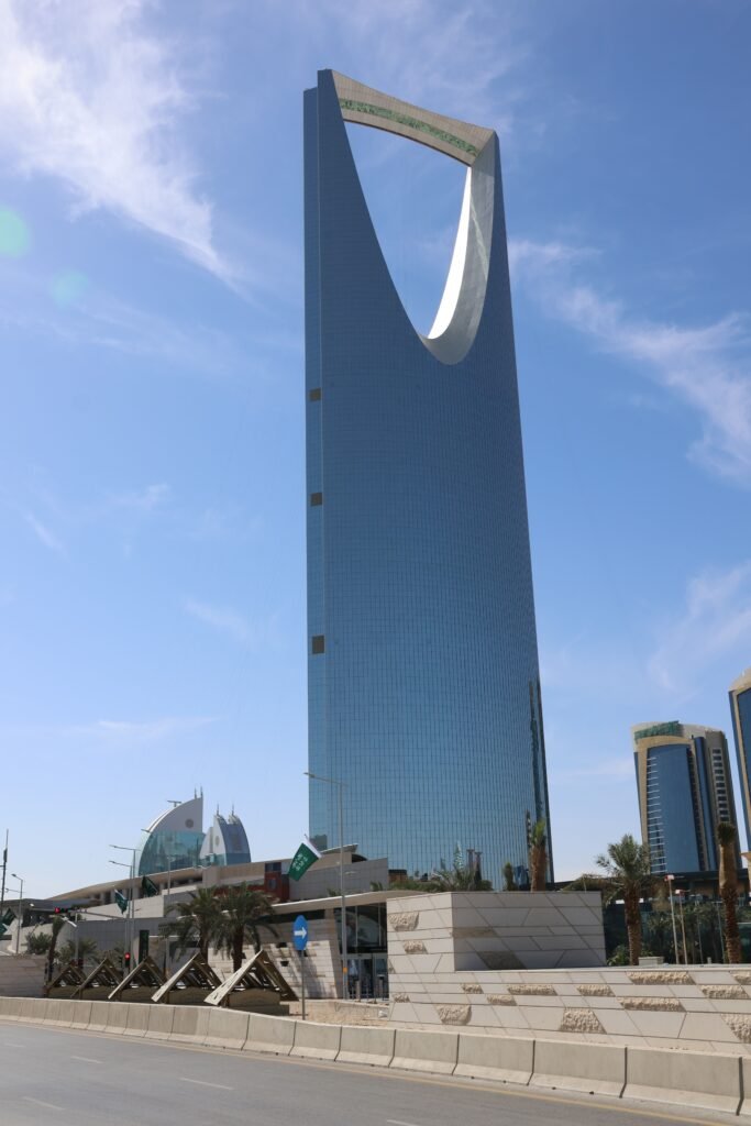 Kingdom Centre Tower in Riyadh under clear blue skies